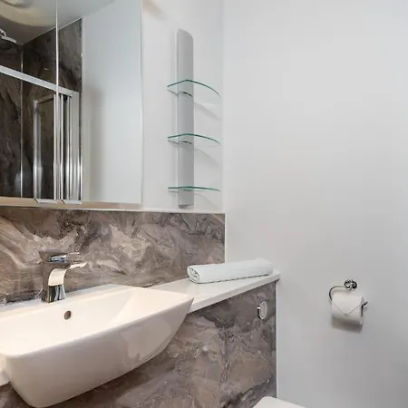 Konukevi Brooklands 5 Star Penrith