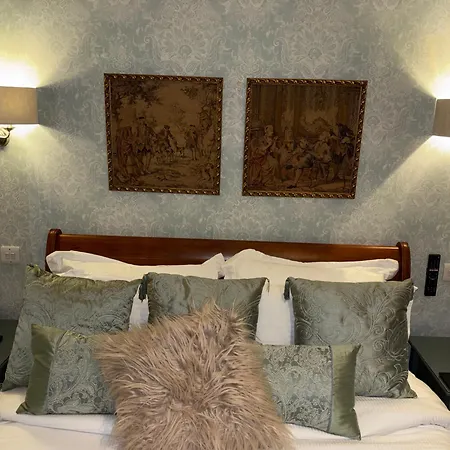 Konukevi Brooklands 5 Star 5*