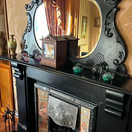 Brooklands 5 Star Vendégház 5*