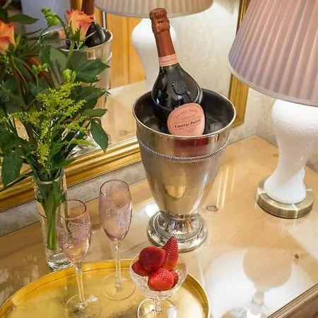 Vendégház Brooklands 5 Star 5*