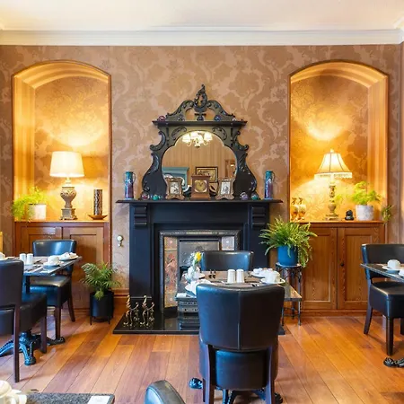 Brooklands 5 Star Pensión