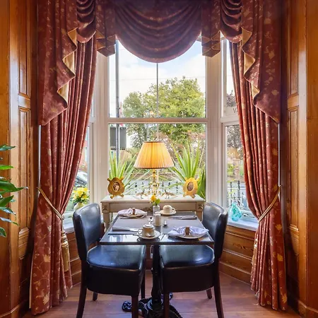 Brooklands 5 Star Pensión 5*