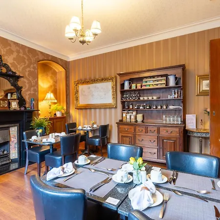 Brooklands 5 Star Pensión Penrith