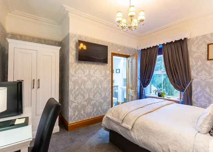 Brooklands 5 Star Pensión