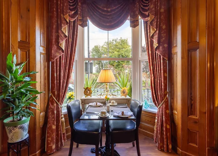 Brooklands 5 Star Pensión 5*