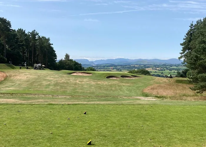 Brooklands 5 Star Pensión