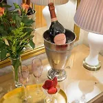 Gasthuis Brooklands 5 Star 5*